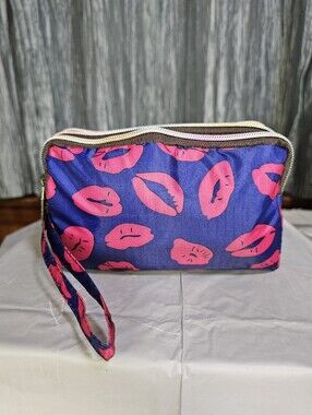 Everyday Essentials Bag - Kiss & Tell